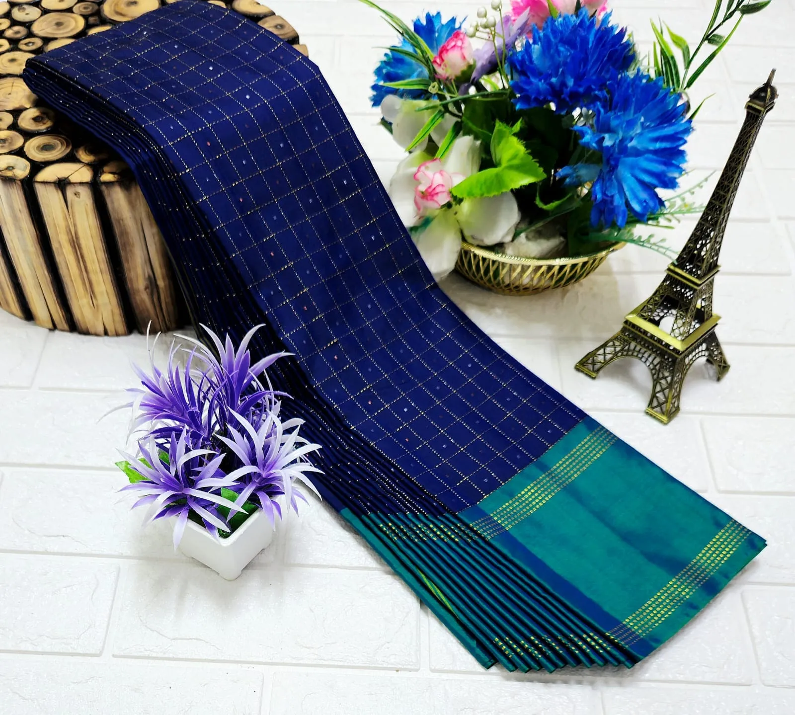 Grand Gridline Tower Butta Soft Silk Saree